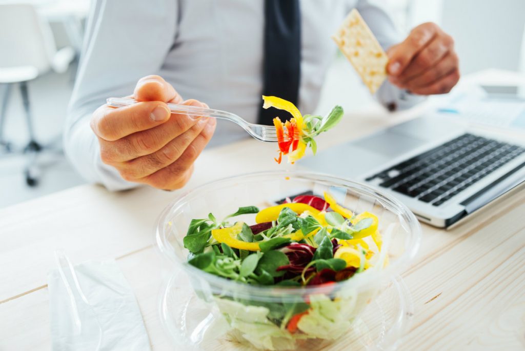 pausa pranzo, i pro dell'insalata