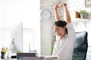 Seduto a casa o al lavoro: cosa fa meno male al cuore?