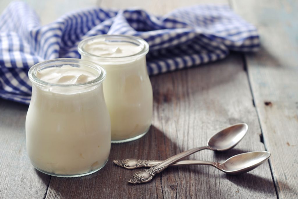 pancia gonfia yogurt fermenti lattici