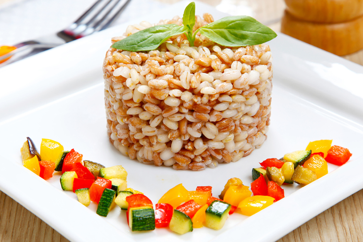 ricette con farro farro con zucchine e pomodori essiccati