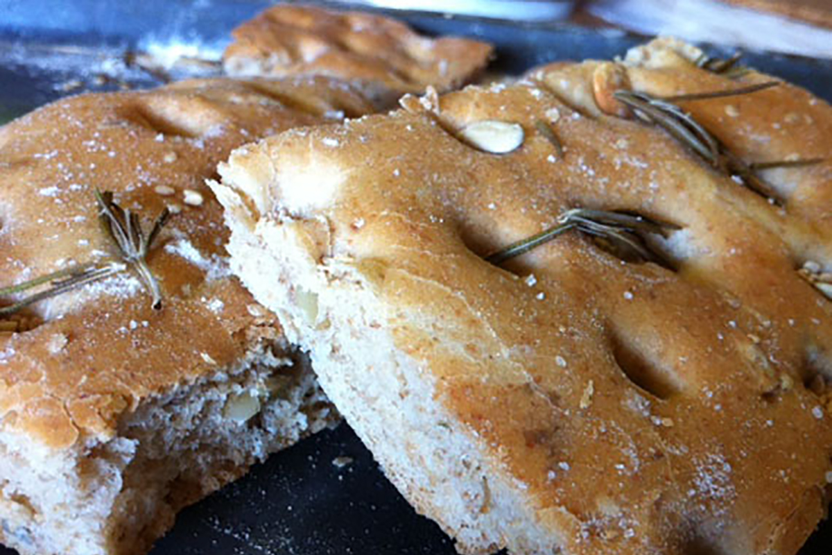 ricette con farro focaccia veloce di farro e semi