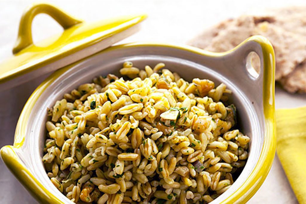 ricette con kamut insalata di kamut con noci e prezzemolo
