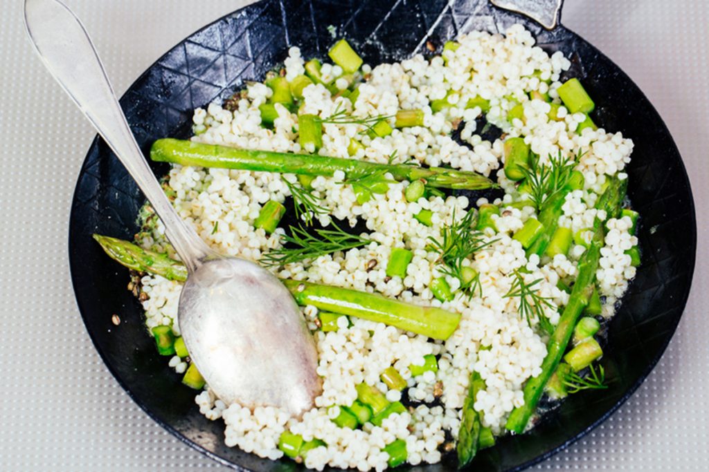 ricette con orzo orzo agli asparagi