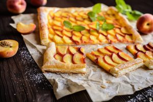 Ricette con le pesche: 8 idee sfiziose e leggere
