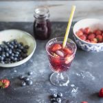 te verde succo di mirtillo fragole cardamomo