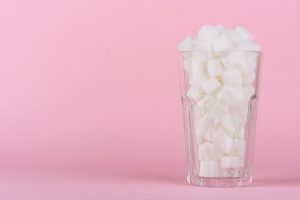 Troppo zucchero nelle bibite, nel mondo un terzo delle persone è affetto da carie ai denti
