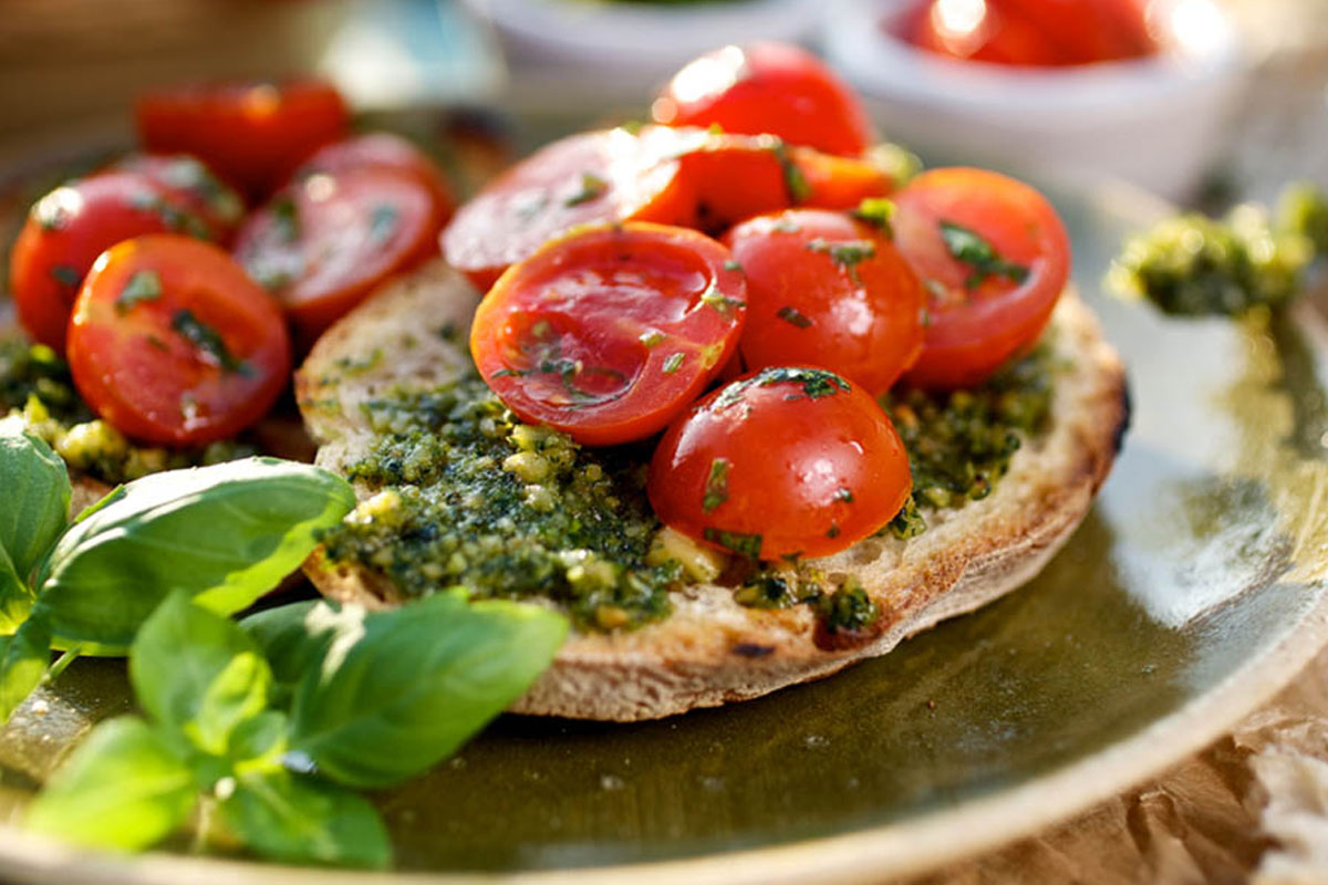 bruschette pesto pomodorini