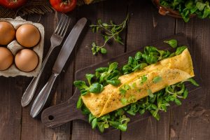 Rotolo di frittata al forno, antipasto o secondo leggero e gustoso