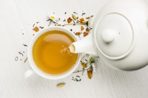 Le tisane per rilassare la mente: ecco le erbe meno conosciute, che ti possono aiutare