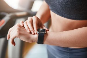Fitness tracker: tra allenamento, salute e affidabilità dei dati. Può prevenire anche i rischi di malattie polmonari
