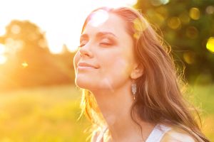 La luce del sole migliora il microbiota intestinale. Merito della vitamina D