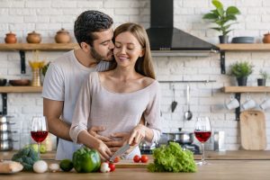 Il modo migliore per dimagrire è fare la dieta in coppia. Ce lo conferma un nuovo studio scientifico