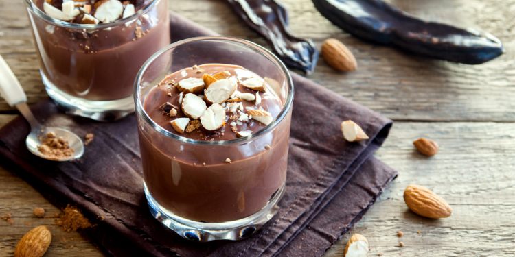 Budino di cachi e cacao: il dessert autunnale goloso con solo 130 calorie