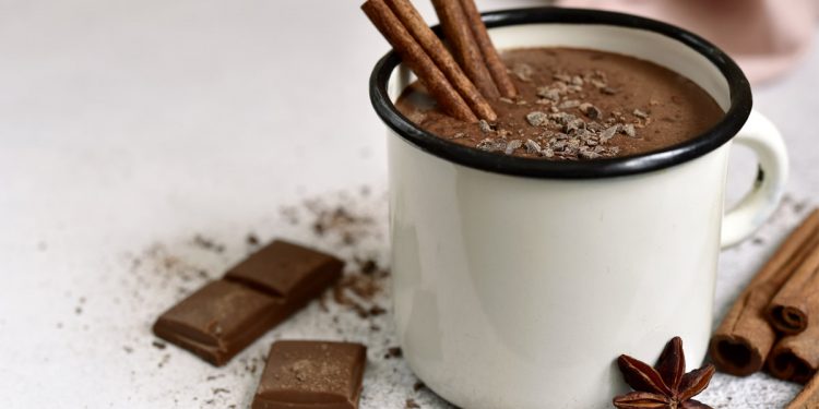 Cioccolata calda fatta in casa ricetta