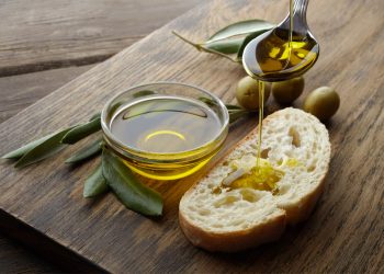 L'olio extravergine di oliva protegge da varie forme di demenza