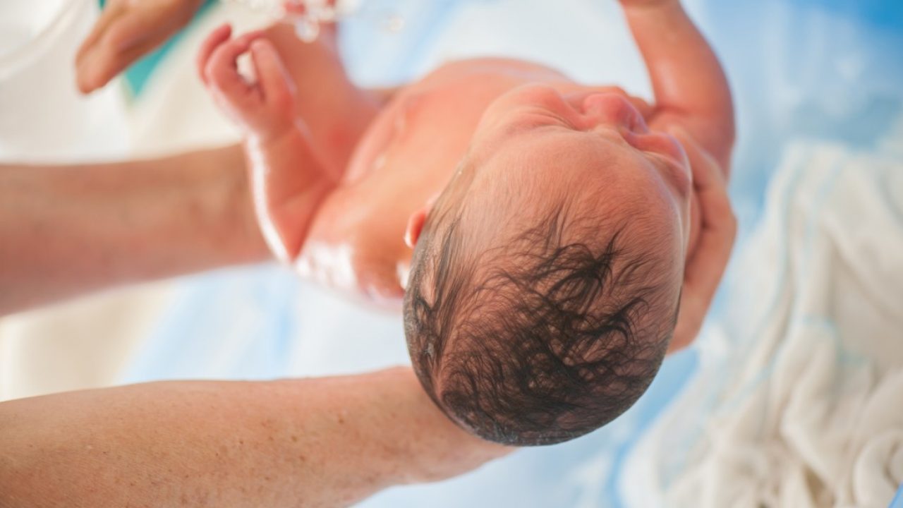 Parto In Acqua Benefici Per La Mamma E Il Bebe E Controindicazioni