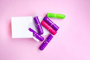Tagliata la Tampon tax: l’Iva passa dal 22% al 5% sugli assorbenti biodegradabili