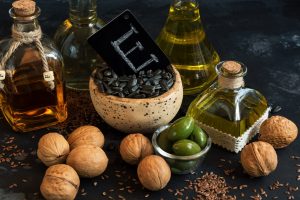 Vitamina E: benefici, dove si trova e proprietà per pelle e unghie