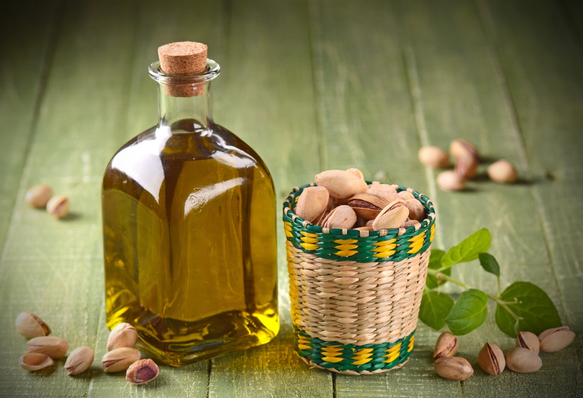 olio di pistacchio: benefici e trattamenti di bellezza