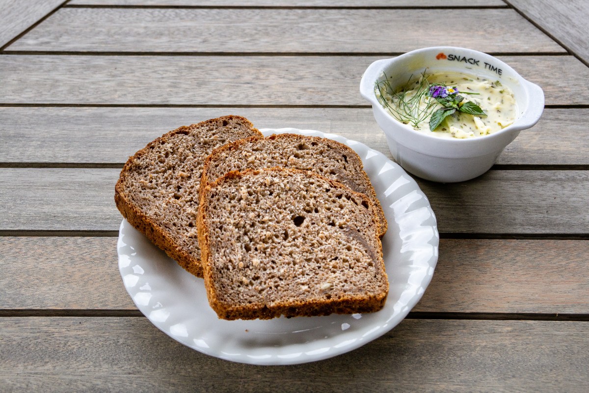 pane di segale calorie