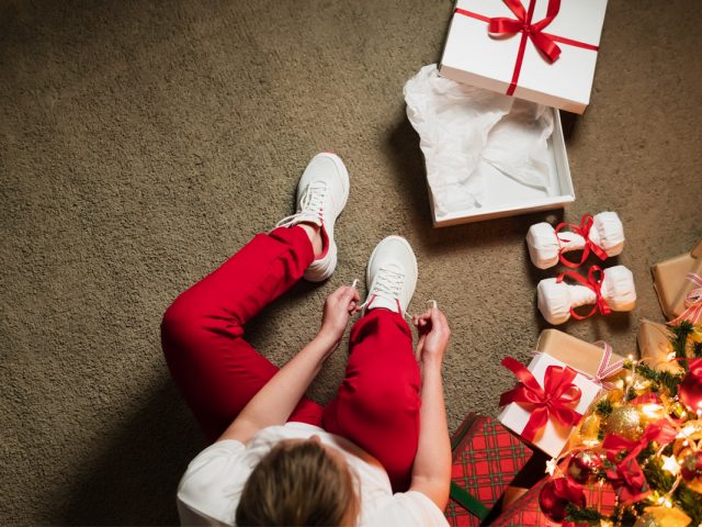 Regali Di Natale Sportivi.Regali Di Natale 2019 10 Idee Fitness Per La Tua Amica Sportiva Melarossa