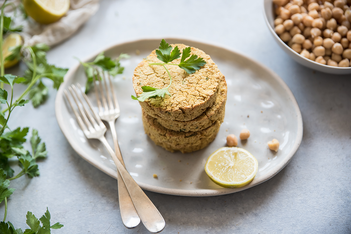 burger con farina di ceci e tofu