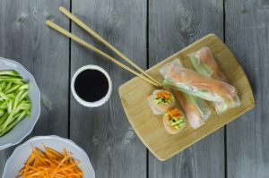 La ricetta degli involtini di granchio e verdura