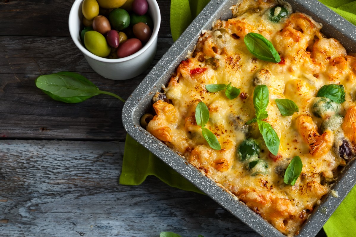 maccheroni al forno in salsa di olive