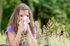 Bimbi e allergie: la prima barriera è il latte materno