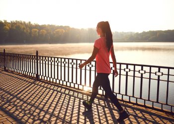 Camminare ogni giorno: 5 benefici per la tua salute e la tua linea