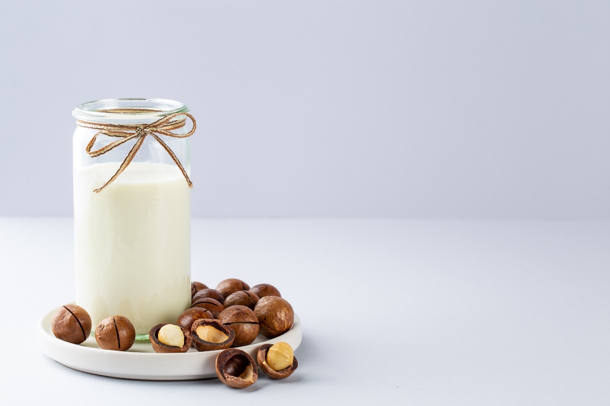 latte e olio di macadamia