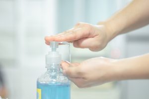 Lavarsi le mani: bastano 60 secondi per prevenire infezioni