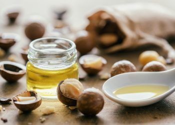 noci di macadamia: storia, benefici, valori nutrizionali e usi alternativi e in cucina