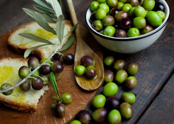 Olive, contengono idrossitirosolo, che fa bene al cervello