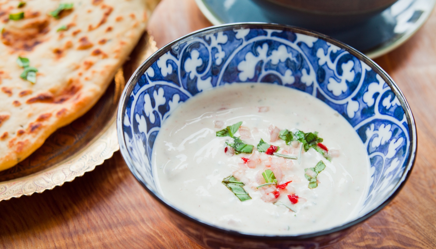 raita alla menta e coriandolo