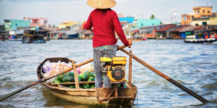 viaggio in Vietnam tra mare, tradizione e frutta esotica
