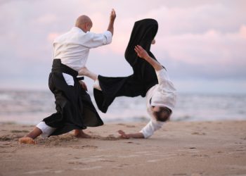 aikido: cos'è, storia, allenamento, tecnica, benefici e controindicazioni