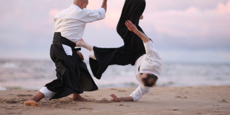 aikido: cos'è, storia, allenamento, tecnica, benefici e controindicazioni