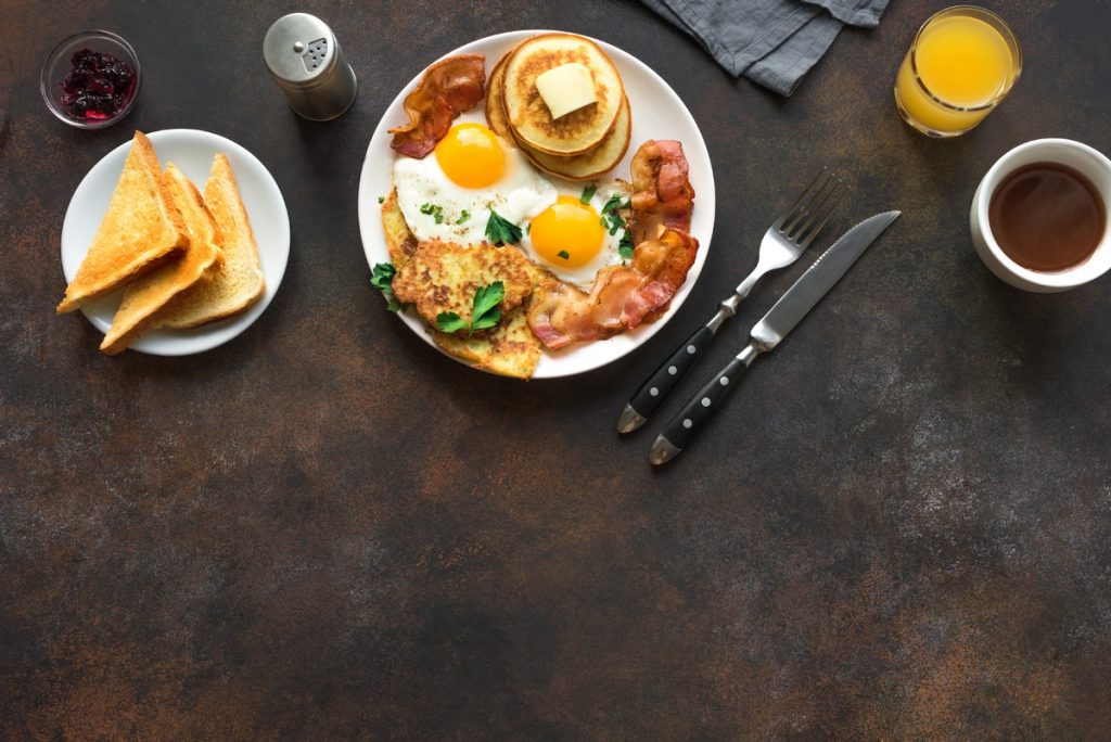 La ricerca dice che è meglio mangiare a colazione che a cena