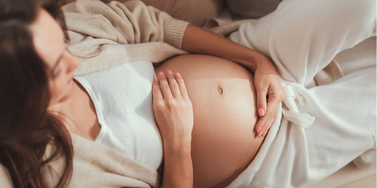 Coronavirus in gravidanza e allattamento: come comportarsi