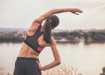 i migliori esercizi per allungare la schiena e migliorare la postura
