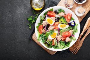 L’insalatona nella dieta Melarossa: 6 idee per trasformarla in un piatto più sfizioso