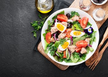 L'insalatona nella dieta Melarossa: 6 idee per trasformarla in un piatto più sfizioso