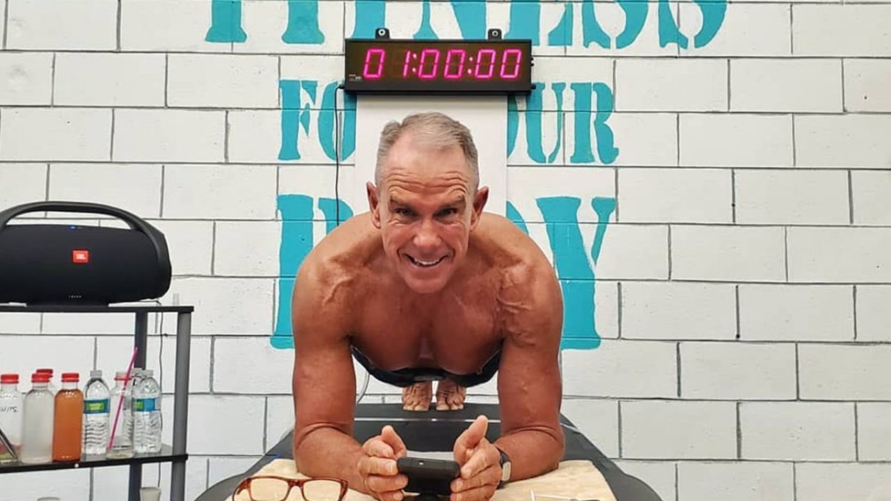 Plank Record Mondiale 62enne In Posizione Per Più Di 8 Ore Melaross