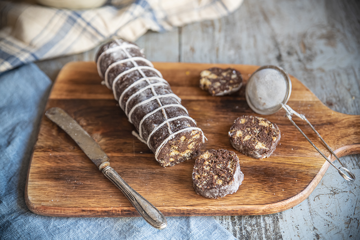 Ricette con cioccolato: salame di cioccolato light, senza uova né burro