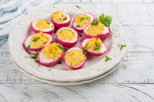 Uova ripiene: 5 ricette light, gustose e colorate