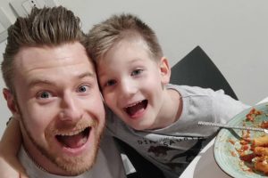 Campioni in quarantena: per Ivan Zaytsev, gara casalinga di piegamenti con il figlio Sasha