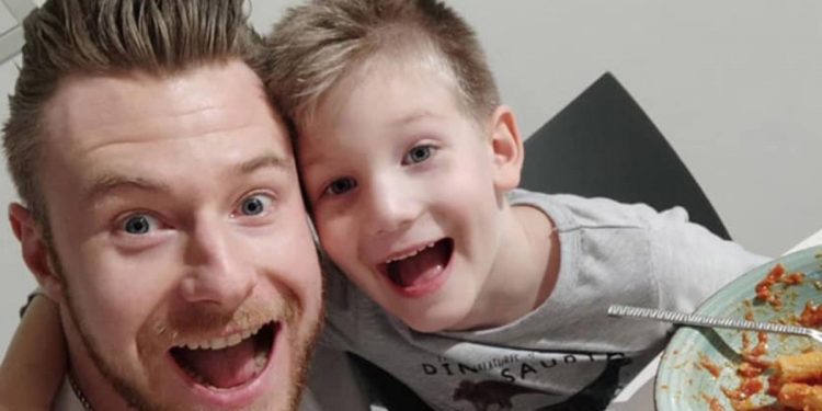 Ivan Zaytsev, gara casalinga di piegamenti con il figlio Sasha