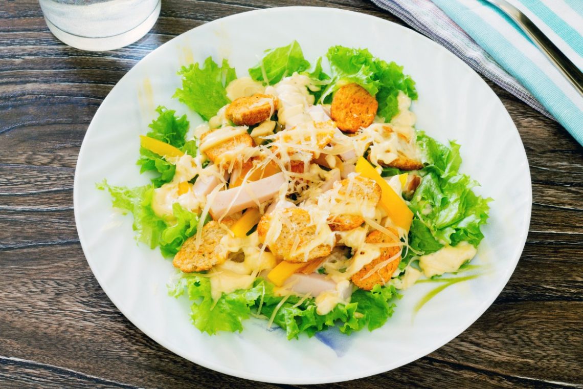 Caesar salad ricetta e ingredienti con pollo Melarossa
