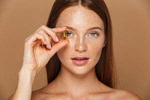 Cistite, l’allarme degli esperti: troppi antibiotici, batteri più resistenti. Le alternative per curarla